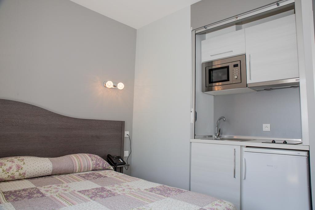 Annexe Hotel De La Gare Андай Экстерьер фото
